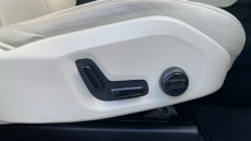 Volvo Xc60 2.0 T6 RC PHEV Inscription Expression 5dr AWD Auto Estate